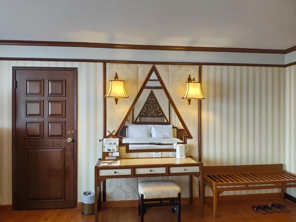 Chiang Mai Orchid Hotel SHA EXTRA PLUS Bagian luar foto
