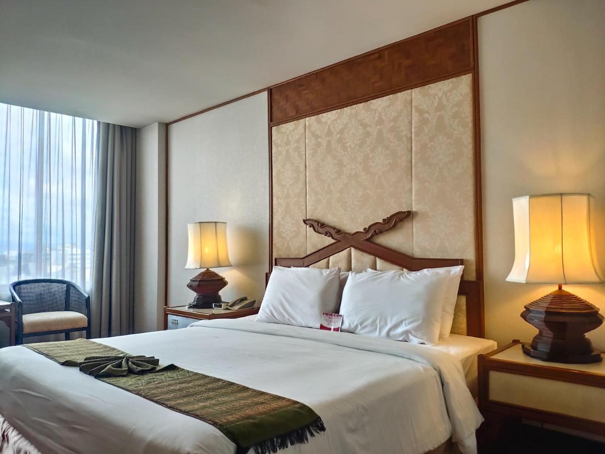 Chiang Mai Orchid Hotel SHA EXTRA PLUS Bagian luar foto
