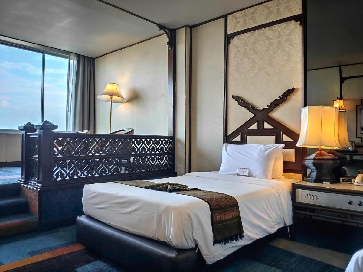 Chiang Mai Orchid Hotel SHA EXTRA PLUS Bagian luar foto