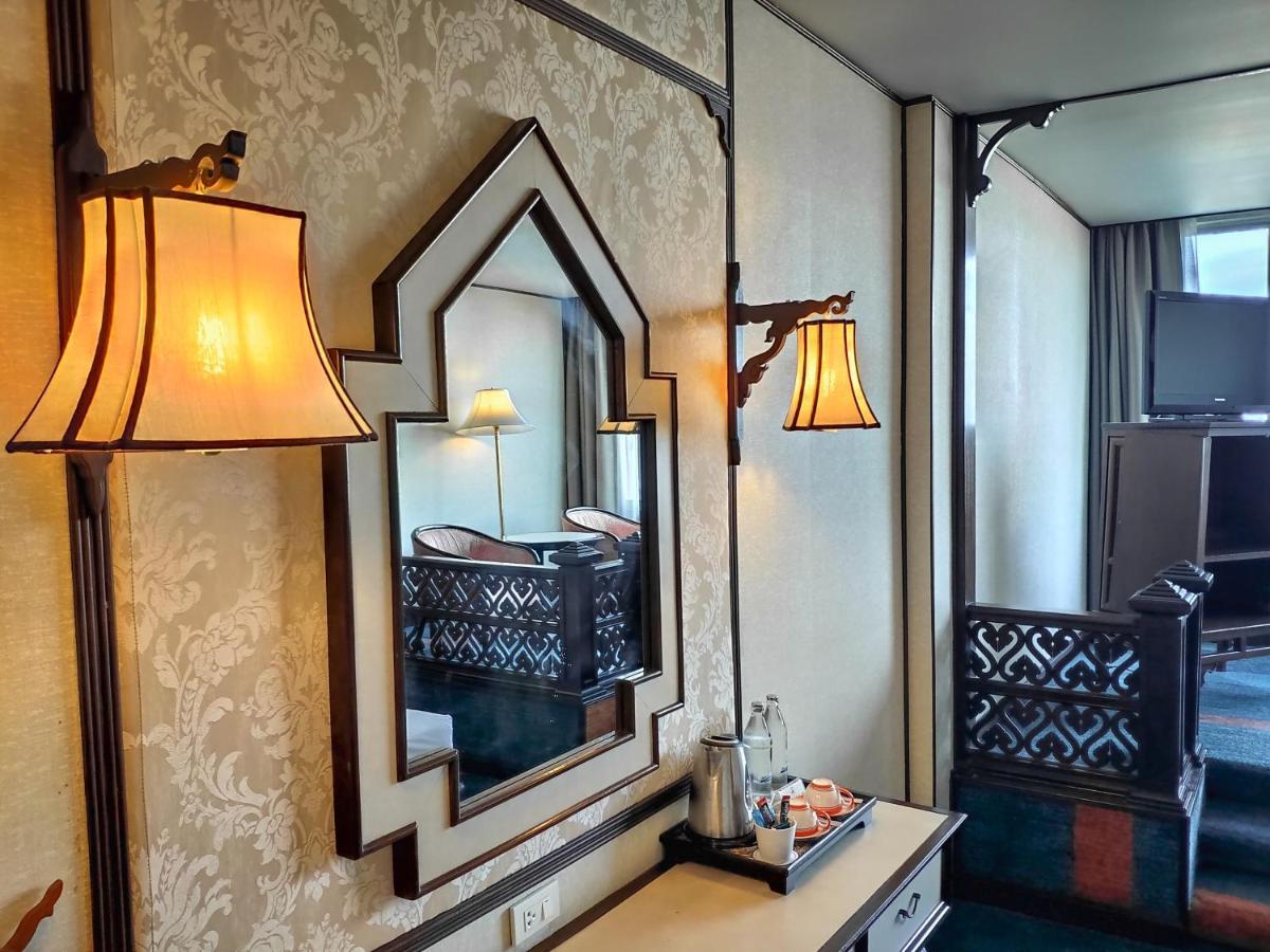 Chiang Mai Orchid Hotel SHA EXTRA PLUS Bagian luar foto