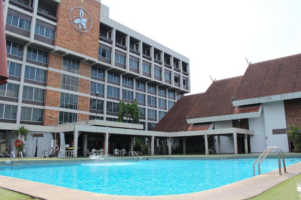 Chiang Mai Orchid Hotel SHA EXTRA PLUS Bagian luar foto